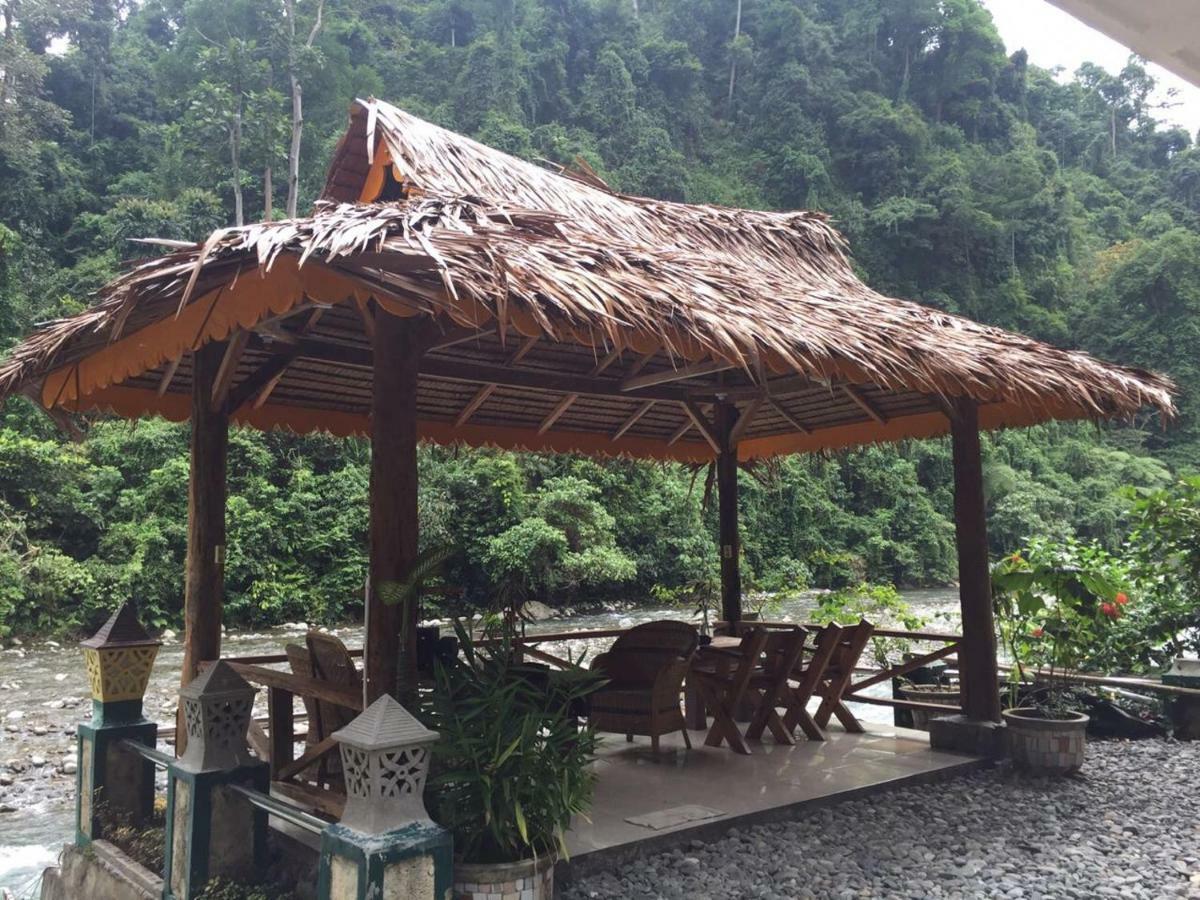 武吉拉旺因陀罗谷酒店 外观 照片